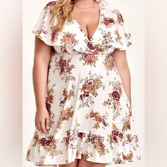 NWOT TORRID Sz. 2 - Multi-Color Floral Print Challis Caplet Skater Dress 🌺 - Picture 2 of 7